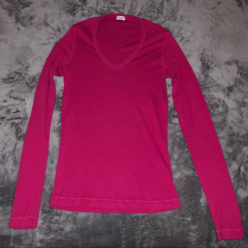 Pink Splendid v-neck long sleeve T-shirt